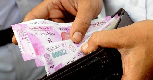Former DEA Secy SC Garg bats for demonetisation of Rs 2000 notes Former DEA Secy SC Garg bats for demonetisation of Rs 2000 notes