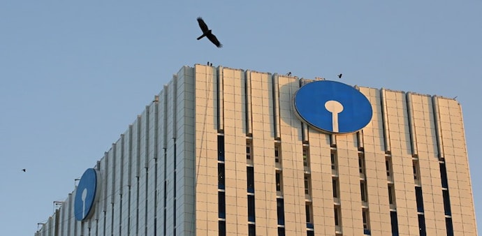 SBI alert: Suspicious messages about income tax refund carry links to phishing websites used by fraudsters to extract accout and personal information from people. SBI alert: Suspicious messages about income tax refund carry links to phishing websites used by fraudsters to extract accout and personal information from people.