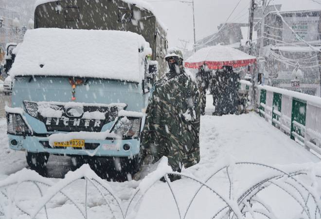Kashmir receives heavy snowfall; highway closed, flights cancelled