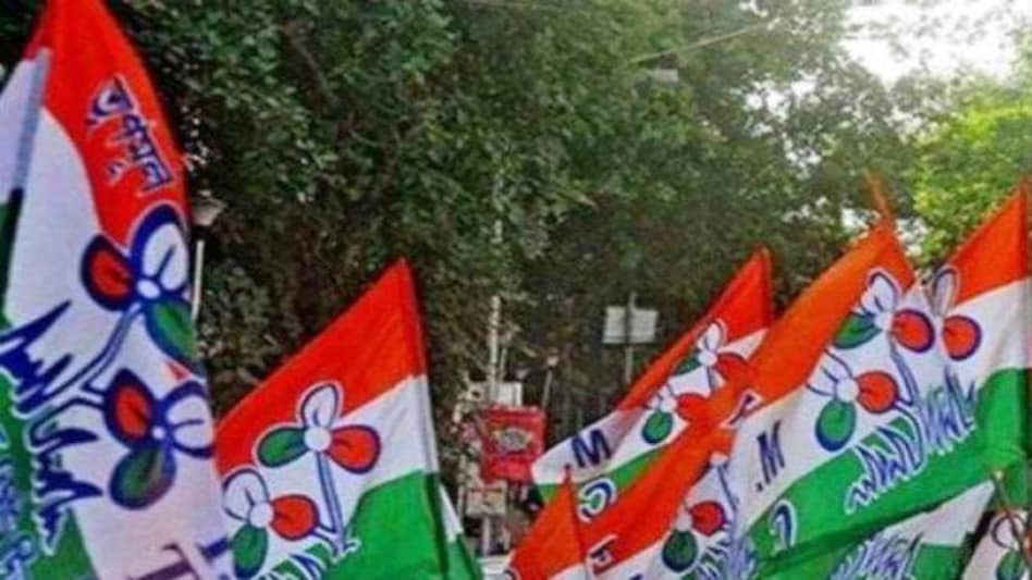 By-Election Results 2019: Ruling TMC in West Bengal looks all set to sweep all the three assembly seats in the Monday's by-elections By-Election Results 2019: Ruling TMC in West Bengal looks all set to sweep all the three assembly seats in the Monday's by-elections