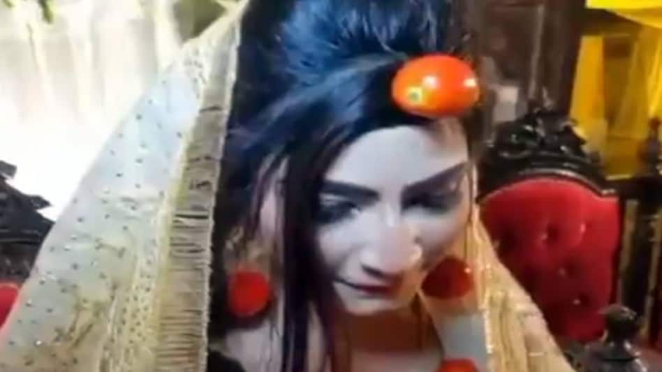 Pakistani bride wears tomatoes on her wedding. Pakistani bride wears tomatoes on her wedding.