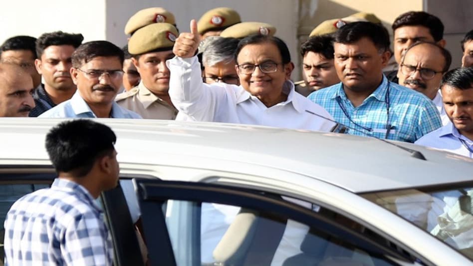 Special Judge Ajay Kumar Kuhar accepted the bond and two sureties and issued Chidambaram's release order Special Judge Ajay Kumar Kuhar accepted the bond and two sureties and issued Chidambaram's release order