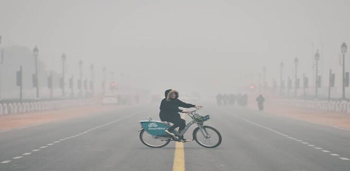 Delhi weather: The minimum temperature in various parts of national capital Delhi varied with 2.8 degrees Celsius in Lodhi Road, 3.2 degrees in Palam and 3.4 degrees in Safdarjung Delhi weather: The minimum temperature in various parts of national capital Delhi varied with 2.8 degrees Celsius in Lodhi Road, 3.2 degrees in Palam and 3.4 degrees in Safdarjung