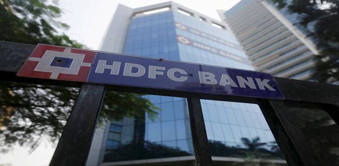 RBI looks into HDFC Bank's net banking, mobile app glitch RBI looks into HDFC Bank's net banking, mobile app glitch