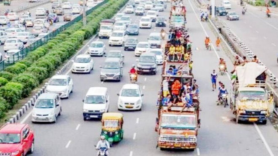 CAB protest: People taking Mathura road to reach Noida are advised to take Ashram Chowk, DND or Noida link road CAB protest: People taking Mathura road to reach Noida are advised to take Ashram Chowk, DND or Noida link road