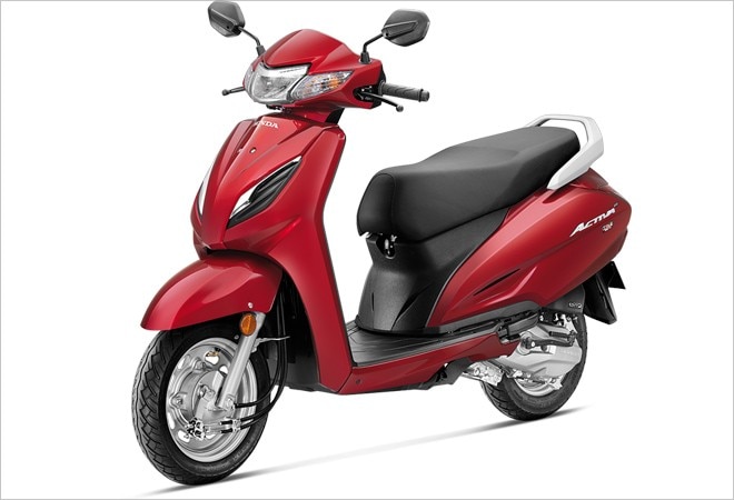 New Honda Activa 6G prices begin Rs 7,500 higher than the outgoing Activa 5G New Honda Activa 6G prices begin Rs 7,500 higher than the outgoing Activa 5G