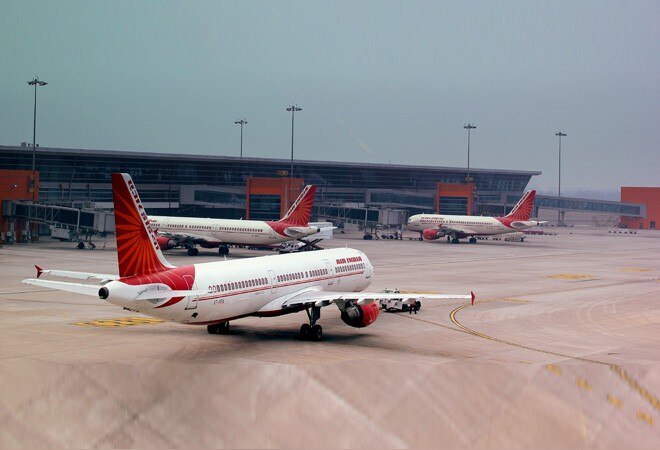Delhi, Mumbai airports post decline in passengers amid economic slowdown, Jet Airways crisis