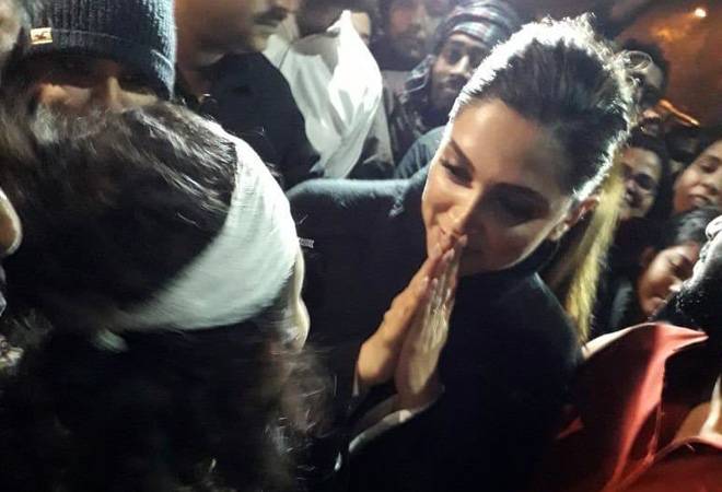 Deepika Padukone in JNU campus Deepika Padukone in JNU campus