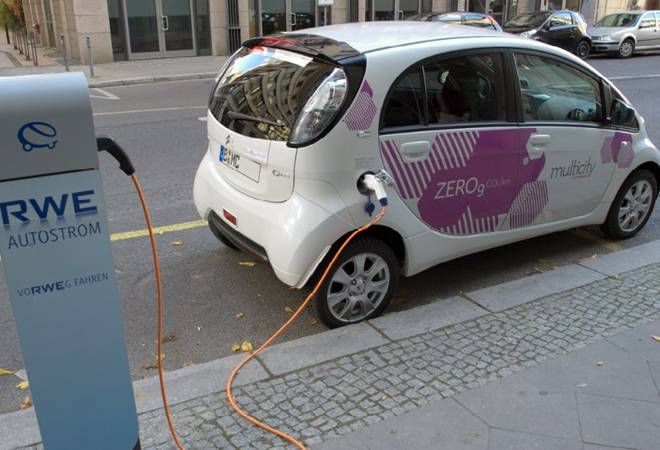 Germany's main automobile industry body (VDA), which in December warned of more job cuts in 2020 due to a drop in global car sales Germany's main automobile industry body (VDA), which in December warned of more job cuts in 2020 due to a drop in global car sales