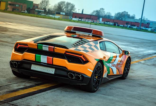 Lamborghini Huracan RWD at Guglielmo Marconi Airport in Bologna Lamborghini Huracan RWD at Guglielmo Marconi Airport in Bologna