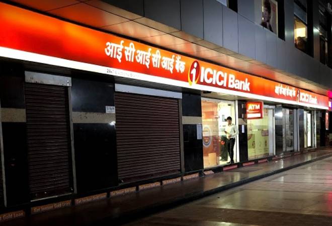 ICICI Bank worst hit; loses Rs 6,883.44 crore m-cap ICICI Bank worst hit; loses Rs 6,883.44 crore m-cap