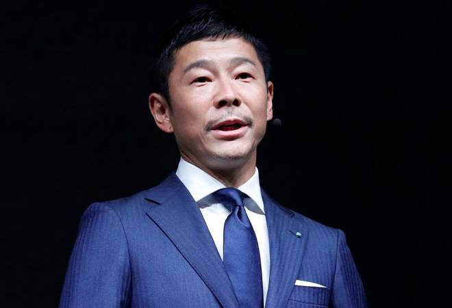 Japanese billionaire Yusaku Maezawa distributes over Rs 64 crore to 1,000 Twitter followers