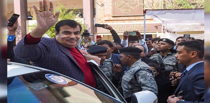 Nitin Gadkari said no dearth of money Nitin Gadkari said no dearth of money
