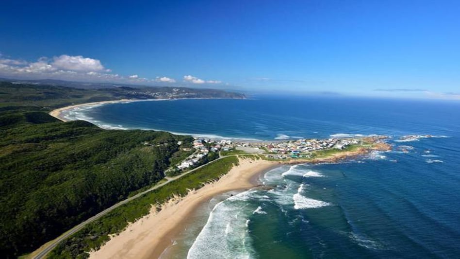 Currently, there is no direct flight service between India and South Africa Currently, there is no direct flight service between India and South Africa