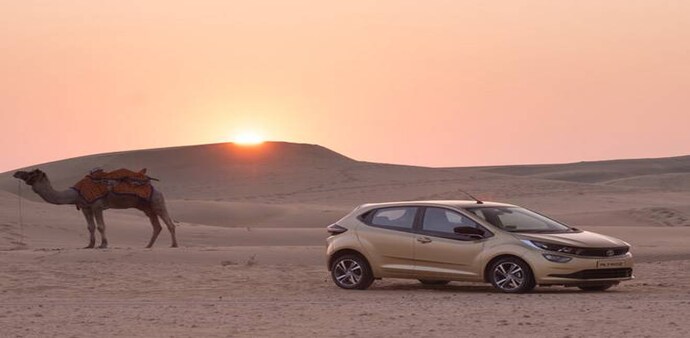 Tata Altroz launch: The new premium hatchback has a 7-inch infotainment system with Android Auto and Apple CarPlay Tata Altroz launch: The new premium hatchback has a 7-inch infotainment system with Android Auto and Apple CarPlay