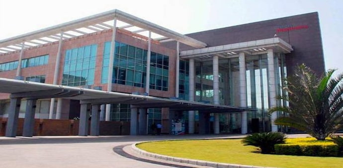 Tech Mahindra's global delivery centre in Warangal is located at the TSIIC SEZ Tech Mahindra's global delivery centre in Warangal is located at the TSIIC SEZ