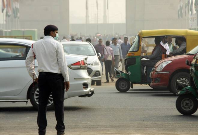 Noida Traffic Police fined 2,000 violators every day in 2019 Noida Traffic Police fined 2,000 violators every day in 2019