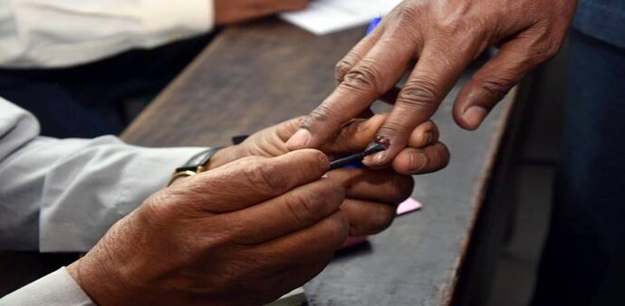 Delhi assembly election 2020: If there is some issue in downloading the QR code or there is network issue, then the phone would not be allowed Delhi assembly election 2020: If there is some issue in downloading the QR code or there is network issue, then the phone would not be allowed