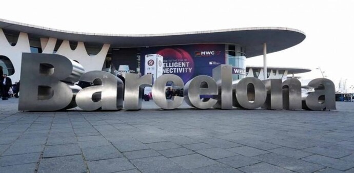 The front porch of the MWC 2019 venue. The front porch of the MWC 2019 venue.