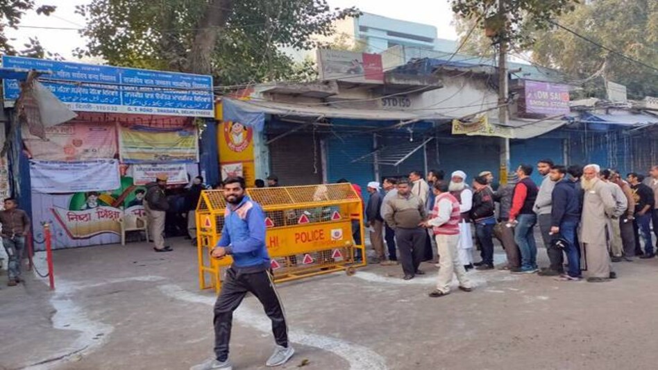 DelhiElection 2020: There are over 81 lakh male voters, 66.80 lakh female voters, and 869 third-gender voters (Photo IANS) DelhiElection 2020: There are over 81 lakh male voters, 66.80 lakh female voters, and 869 third-gender voters (Photo IANS)