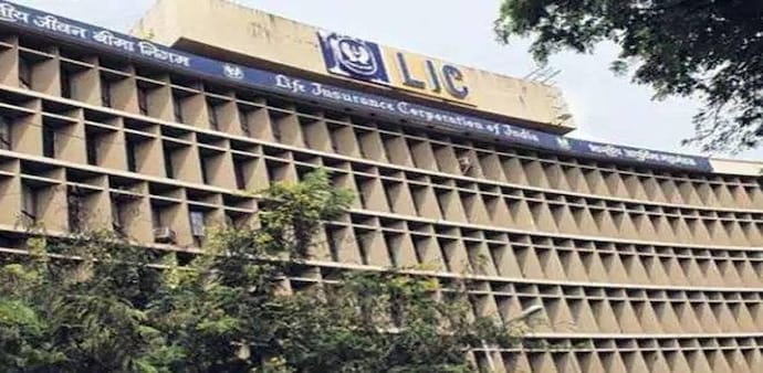 LIC earned significant income from the dividend of about Rs 1.76 lakh crore in FY18 LIC earned significant income from the dividend of about Rs 1.76 lakh crore in FY18