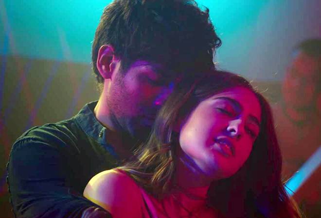 Kartik Aaryan and Sara Ali Khan in Love Aaj Kal Kartik Aaryan and Sara Ali Khan in Love Aaj Kal