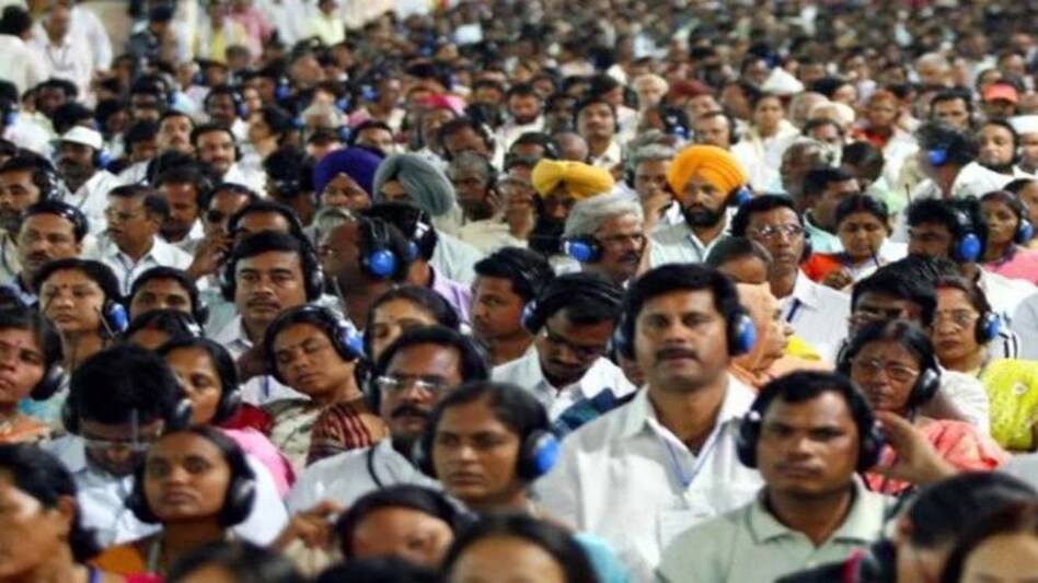 The States should un-sign the MoUs they have signed with UIDAI and discontinue both UID/Aadhaar and NPR exercise The States should un-sign the MoUs they have signed with UIDAI and discontinue both UID/Aadhaar and NPR exercise