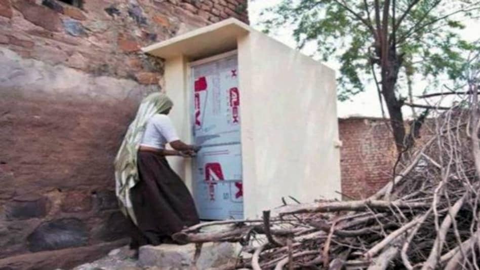 MP toilet scam: The matter came to light when some villagers raised the alarm in Betul's tribal Lakkadjam panchayat and complained to officials MP toilet scam: The matter came to light when some villagers raised the alarm in Betul's tribal Lakkadjam panchayat and complained to officials