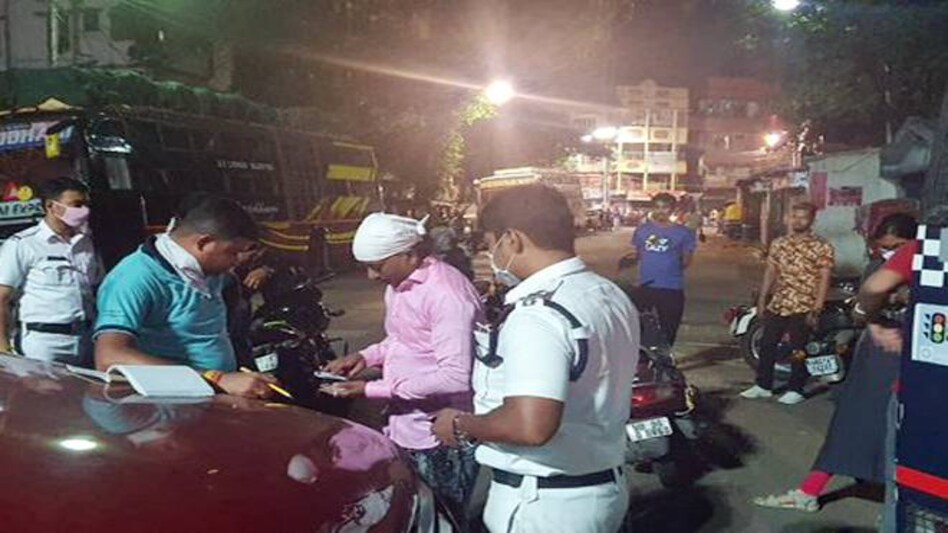 Coronavirus update: 225 arrested for defying lockdown in Kolkata Coronavirus update: 225 arrested for defying lockdown in Kolkata