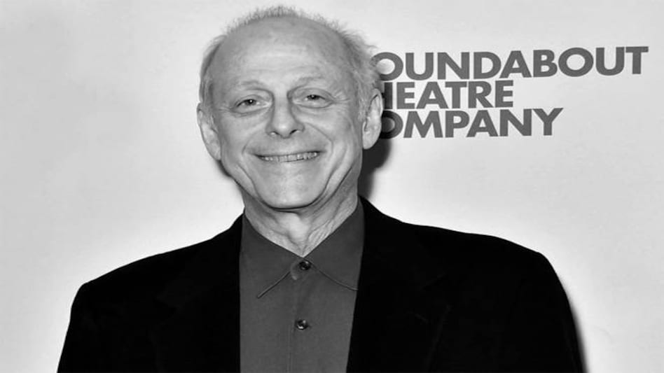 Actor Mark Blum died of complications from COVID-19 (Image Source: Twitter) Actor Mark Blum died of complications from COVID-19 (Image Source: Twitter)