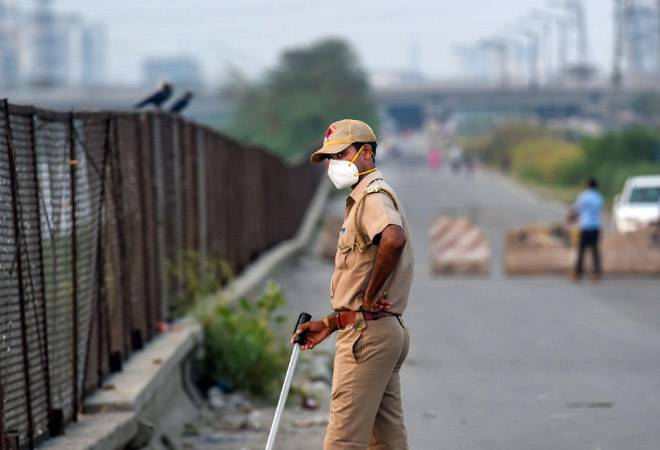 Coronavirus lockdown: Walls on TN-Andhra border brought down after essentials, ambulances face roadblock