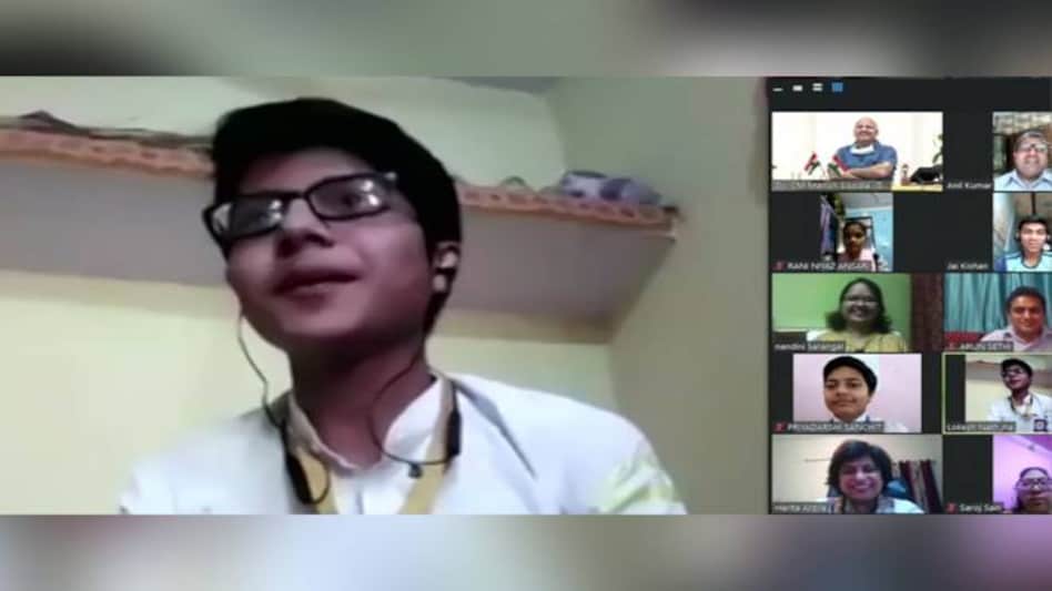 Lockdown in Delhi: Education minister Manish Sisodia taking review of online classes from students and teachers. Lockdown in Delhi: Education minister Manish Sisodia taking review of online classes from students and teachers.