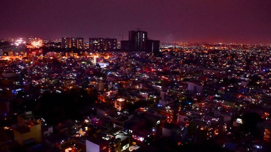 PM Modi on April 3 had urged Indian citizens to switch off lights at their homes and light lamps, candles or turn on mobile phone torches for nine minutes at 9 pm on Sunday PM Modi on April 3 had urged Indian citizens to switch off lights at their homes and light lamps, candles or turn on mobile phone torches for nine minutes at 9 pm on Sunday