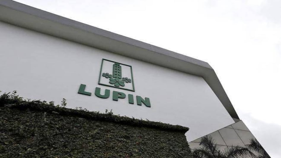 Stock price of Lupin currently trades higher than its 5, 20, 50, 100 and 200-day moving averages. It closed 4.85% or 38 points higher at Rs 825.95 on BSE Stock price of Lupin currently trades higher than its 5, 20, 50, 100 and 200-day moving averages. It closed 4.85% or 38 points higher at Rs 825.95 on BSE