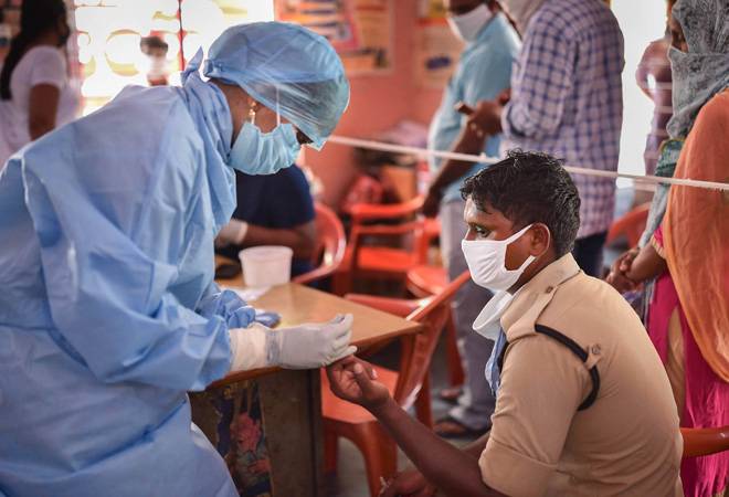 Coronavirus: Maharashtra govt asks Mumbai cops over 55 years to stay at home after death of three policemen