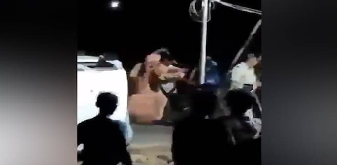 Screenshot taken from Palghar incident's viral video. Screenshot taken from Palghar incident's viral video.