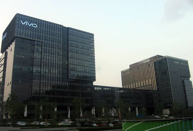 Vivo beats Samsung for number two position in March quarter, says Canalys