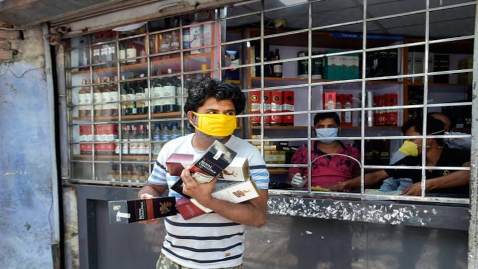 Representative Image: The Minister of Home Affairs has allowed the sale of liquor, tobacco, paan after ensuring social distancing norms are followed Representative Image: The Minister of Home Affairs has allowed the sale of liquor, tobacco, paan after ensuring social distancing norms are followed