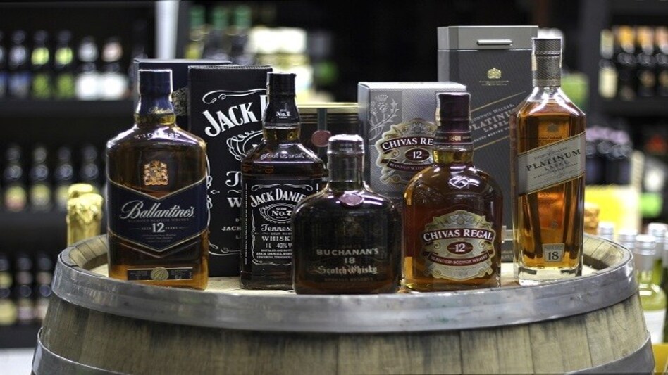Delhi govt imposes 70% 'Special Corona Fee' on alcohol Delhi govt imposes 70% 'Special Corona Fee' on alcohol