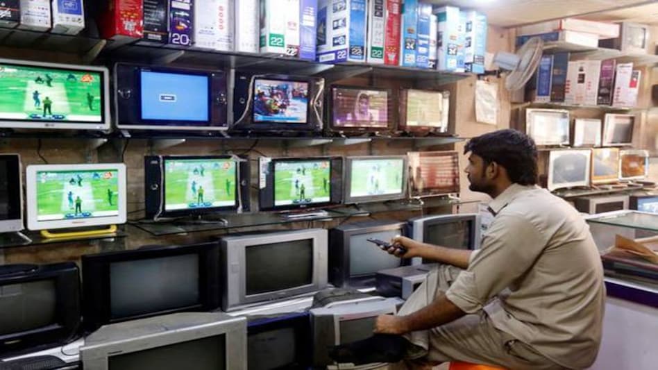 Entertainment is a discretionary expenditure that an average household struggling with unemployment and other financial commitments will try to control at this time Entertainment is a discretionary expenditure that an average household struggling with unemployment and other financial commitments will try to control at this time