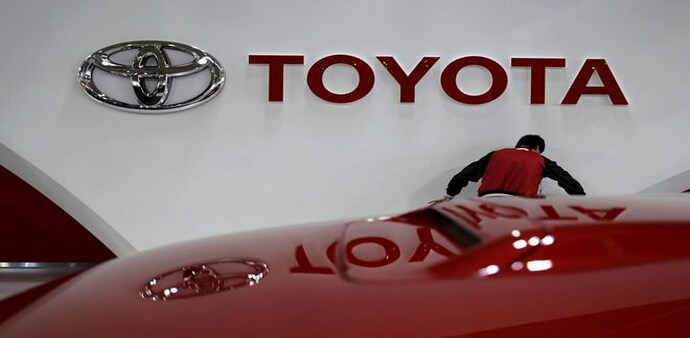 Toyota and other automakers have begun to gradually resume operations at plants worldwide, but weak demand, procurement issues and social distancing measures are widely expected to limit output in the coming months Toyota and other automakers have begun to gradually resume operations at plants worldwide, but weak demand, procurement issues and social distancing measures are widely expected to limit output in the coming months