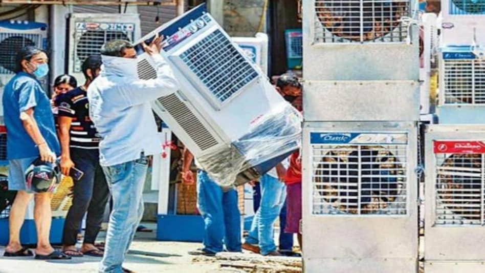 As most of the warehouses were non-operational due to complete lockdown, it also impacted the supply chain As most of the warehouses were non-operational due to complete lockdown, it also impacted the supply chain