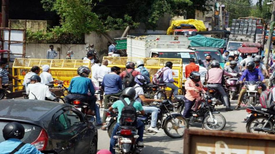 Supreme Court intervenes, asks Delhi-Haryana-UP to end border issue Supreme Court intervenes, asks Delhi-Haryana-UP to end border issue