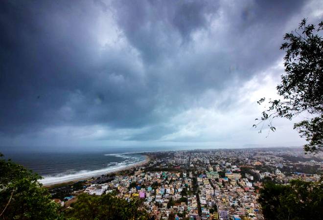 Cyclone Nisagra will cause heavy to very heavy rainfall in parts of Maharashtra, Gujarat, Goa and Lakshadweep Cyclone Nisagra will cause heavy to very heavy rainfall in parts of Maharashtra, Gujarat, Goa and Lakshadweep