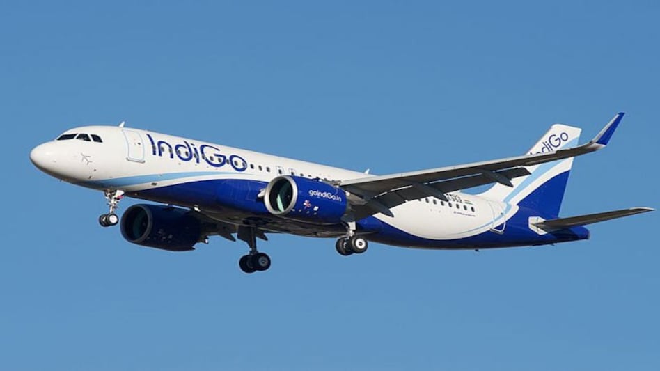 IndiGo has cancelled 17 flight to and from Mumbai IndiGo has cancelled 17 flight to and from Mumbai