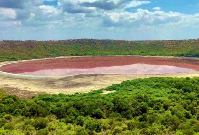 Maharashtra's Lonar lake turns pink mysteriously; experts investigate cause