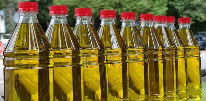 Imports of crude soybean oil, crude sunflower oil and rapeseed oil attract 35% import duty Imports of crude soybean oil, crude sunflower oil and rapeseed oil attract 35% import duty
