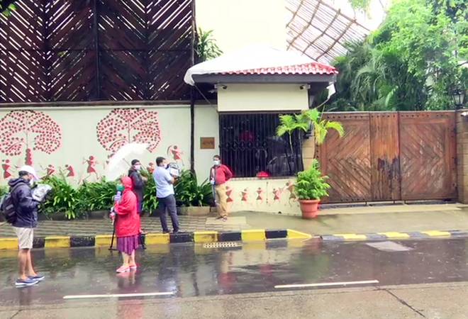 Amitabh Bachchan health: Hospital says he is stable Amitabh Bachchan health: Hospital says he is stable