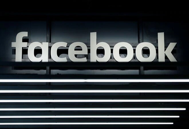 Facebook shares jumped 7% in extended trading after the world's biggest social network posted revenue growth of 11% Facebook shares jumped 7% in extended trading after the world's biggest social network posted revenue growth of 11%