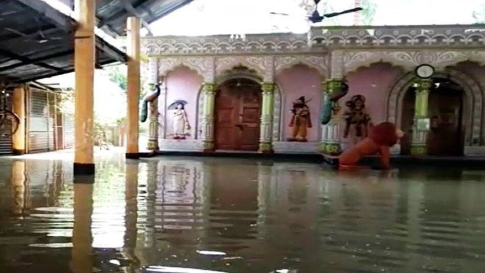 Assam flood: 39.80 lakh people affected, 77 dead; no sign of water receding Assam flood: 39.80 lakh people affected, 77 dead; no sign of water receding